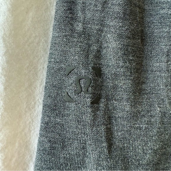 Mens Lululemon Henley - Picture 2 of 4